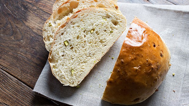 pistachio bread
